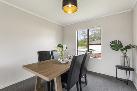 Photo of property in 3 Meadowvale Rise, Titirangi, Auckland, 0604