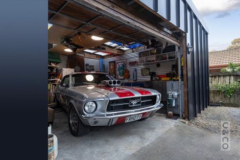 Photo of property in 50 Great North Road, Riverhead, 0820