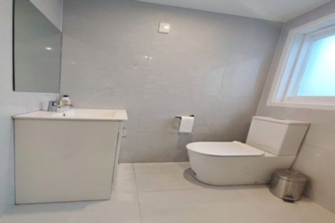 Photo of property in 120a Golf Road, New Lynn, Auckland, 0600