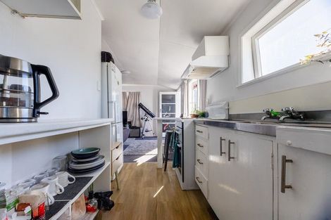 Photo of property in 71 Golf Road, Paraparaumu Beach, Paraparaumu, 5032