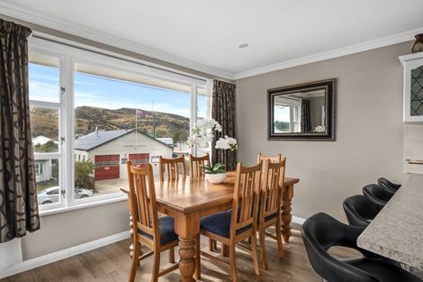Photo of property in 107 Branxholm Street, Roxburgh, 9500