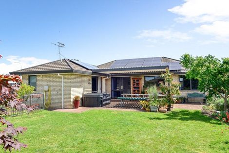 Photo of property in 21 Mangakoea Place, St Andrews, Hamilton, 3200