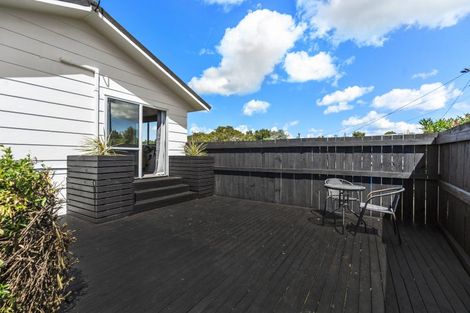 Photo of property in 1/46 Chippendale Crescent, Birkdale, Auckland, 0626
