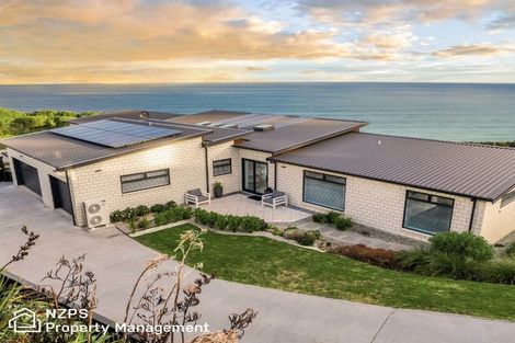 Photo of property in 49 Highgrove, Saint Clair, Dunedin, 9012