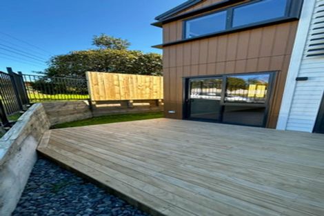 Photo of property in 12/196 Royal Road, Massey, Auckland, 0614