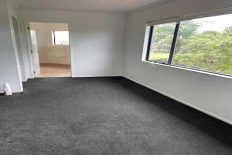 Photo of property in 445 Old Te Atatu Road, Te Atatu Peninsula, Auckland, 0610