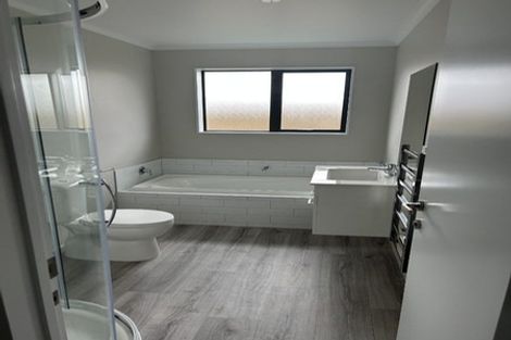 Photo of property in 41 Henshaw Street, Woodend, 7610