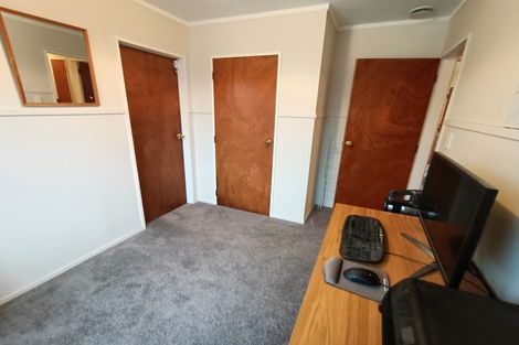 Photo of property in 51a Guadeloupe Crescent, Grenada Village, Wellington, 6037