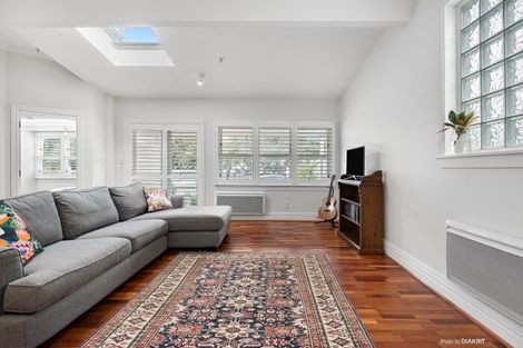 Photo of property in The Villas, 33u3 Hobson Street, Thorndon, Wellington, 6011