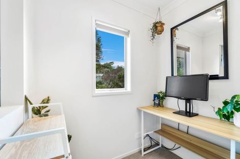 Photo of property in 1143a Whangaparaoa Road, Tindalls Beach, Whangaparaoa, 0930