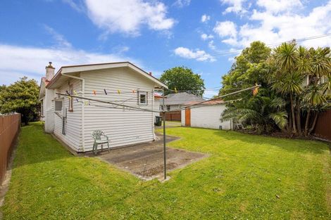 Photo of property in 77 Heretaunga Street, Palmerston North, 4414