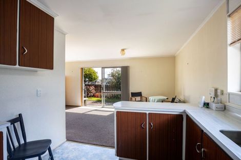 Photo of property in 4/50 Paynters Avenue, Strandon, New Plymouth, 4312