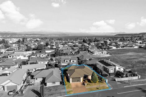 Photo of property in 19 Vaucluse Drive, Nukuhau, Taupo, 3330