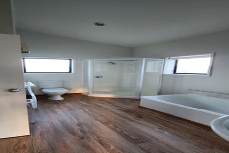 Photo of property in 14 Marina View, Paremata, Porirua, 5026