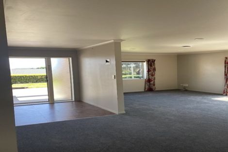 Photo of property in 32 Penrod Drive, Bell Block, New Plymouth, 4312