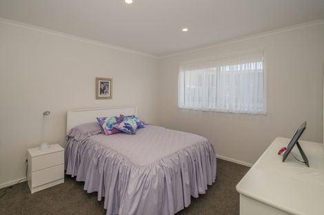 Photo of property in 2 Debenham Drive, Whitianga, 3510