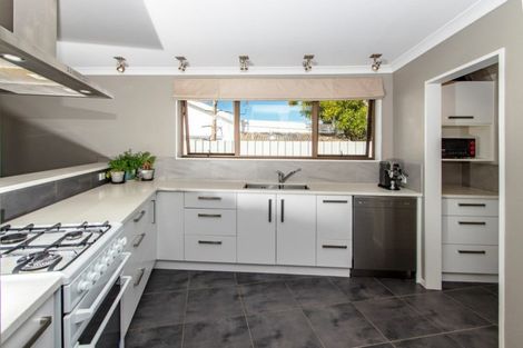 Photo of property in 9 Gilmour Place, Taradale, Napier, 4112