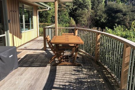 Photo of property in 21 Amelia Crescent, Waikawa, Picton, 7220