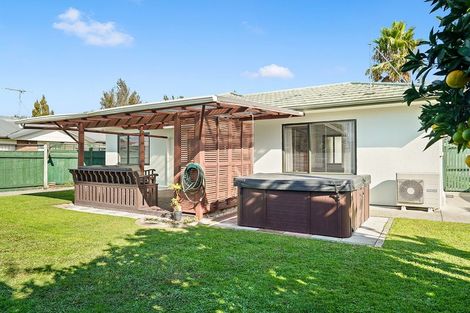 Photo of property in 14 Catalina Drive, Melville, Hamilton, 3206