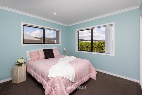 Photo of property in 32 Filmer Crescent, Wallaceville, Upper Hutt, 5018