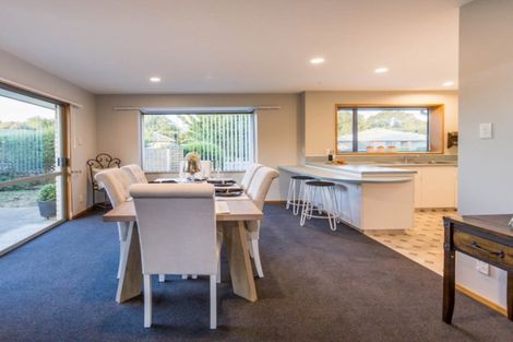 Photo of property in 15 Showgate Avenue, Sockburn, Christchurch, 8042