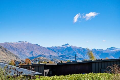 Photo of property in 19 Matipo Street, Wanaka, 9305