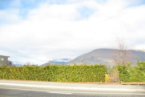 Photo of property in 71 Frankton Road, Queenstown, 9300