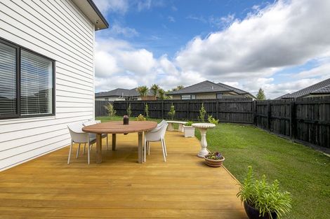 Photo of property in 29 Papa Orchard Drive, Kumeu, 0810