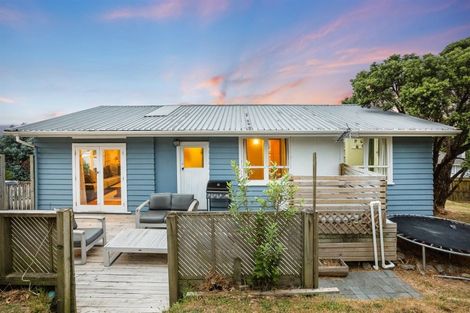 Photo of property in 21 Desert Gold Street, Ascot Park, Porirua, 5024