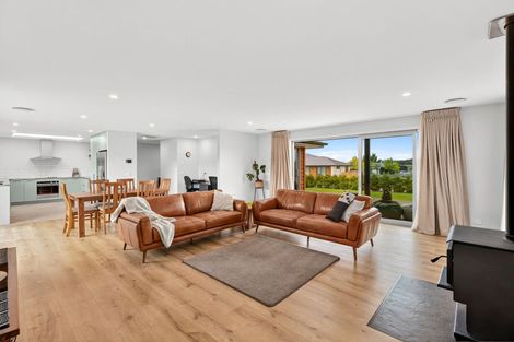 Photo of property in 9 Brewster Crescent, Lake Hawea, Wanaka, 9382