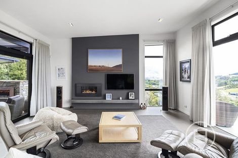 Photo of property in 12 Highfield Ridge, Wanaka, 9305