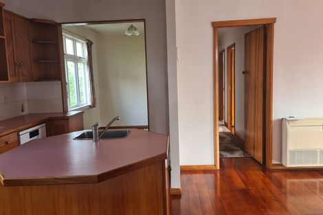 Photo of property in 6 Lansdowne Crescent, Lansdowne, Masterton, 5810