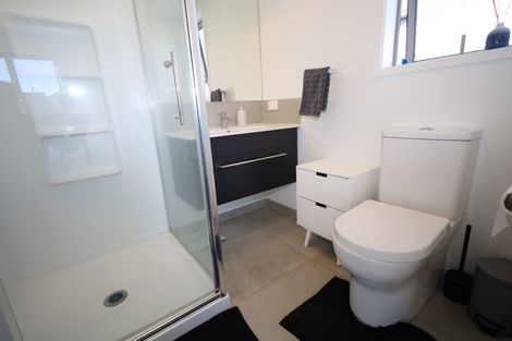 Photo of property in 2 Bill Miller Drive, Papamoa, 3118