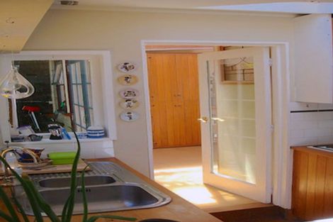 Photo of property in 44 Rolleston Street, Mount Cook, Wellington, 6021