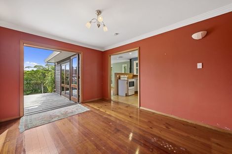 Photo of property in 115 Kamahi Street, Stokes Valley, Lower Hutt, 5019
