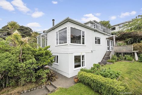 Photo of property in 32 Sugarloaf Road, Brooklyn, Wellington, 6021