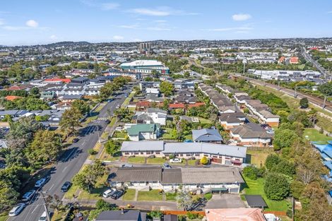 Photo of property in 2/26 Arawa Street, New Lynn, Auckland, 0600