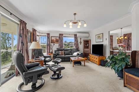 Photo of property in 30 Evelyn Road, Cockle Bay, Auckland, 2014
