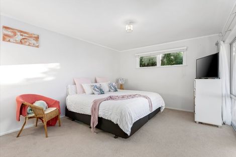 Photo of property in 1 Japonica Drive, Beach Haven, Auckland, 0626