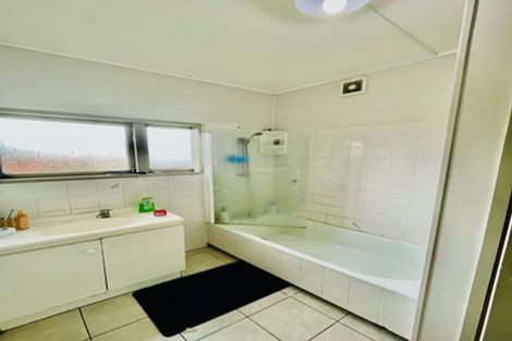 Photo of property in 18 William Roberts Road, Pakuranga, Auckland, 2010