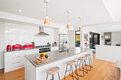 Photo of property in 11 Clutha Place, Wanaka, 9305