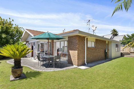 Photo of property in 84 Russley Drive, Mount Maunganui, 3116