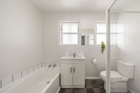 Photo of property in 28 Judd Crescent, Naenae, Lower Hutt, 5011