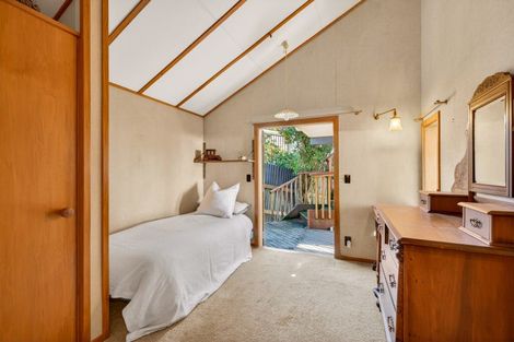 Photo of property in 122a Chaucer Road, Hospital Hill, Napier, 4110