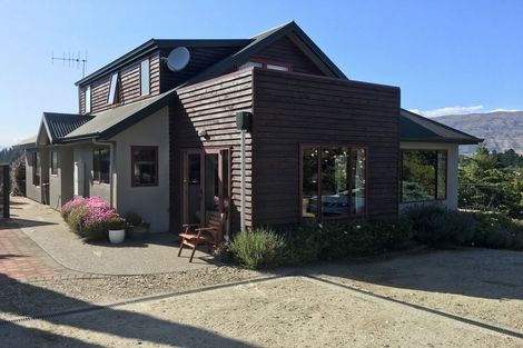 Photo of property in 9 Hillview Place, Wanaka, 9305