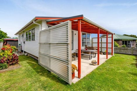 Photo of property in 15 Tasman Street, Opunake, 4616