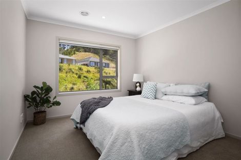 Photo of property in 7 Hull Place, Whitby, Porirua, 5024