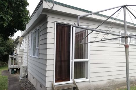 Photo of property in 14 Youngs Road, Papakura, 2110