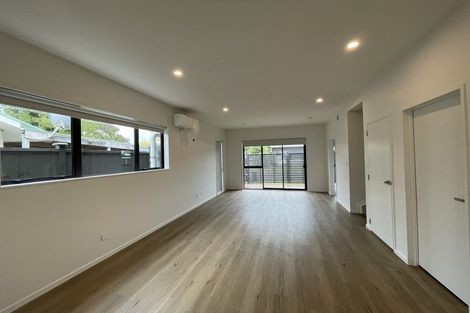 Photo of property in 2d Pinero Place, Bucklands Beach, Auckland, 2014