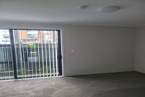 Photo of property in 14 Raranga Lane, Hobsonville, Auckland, 0616